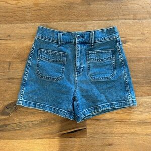 Madewell patch pocket denim shorts size 24